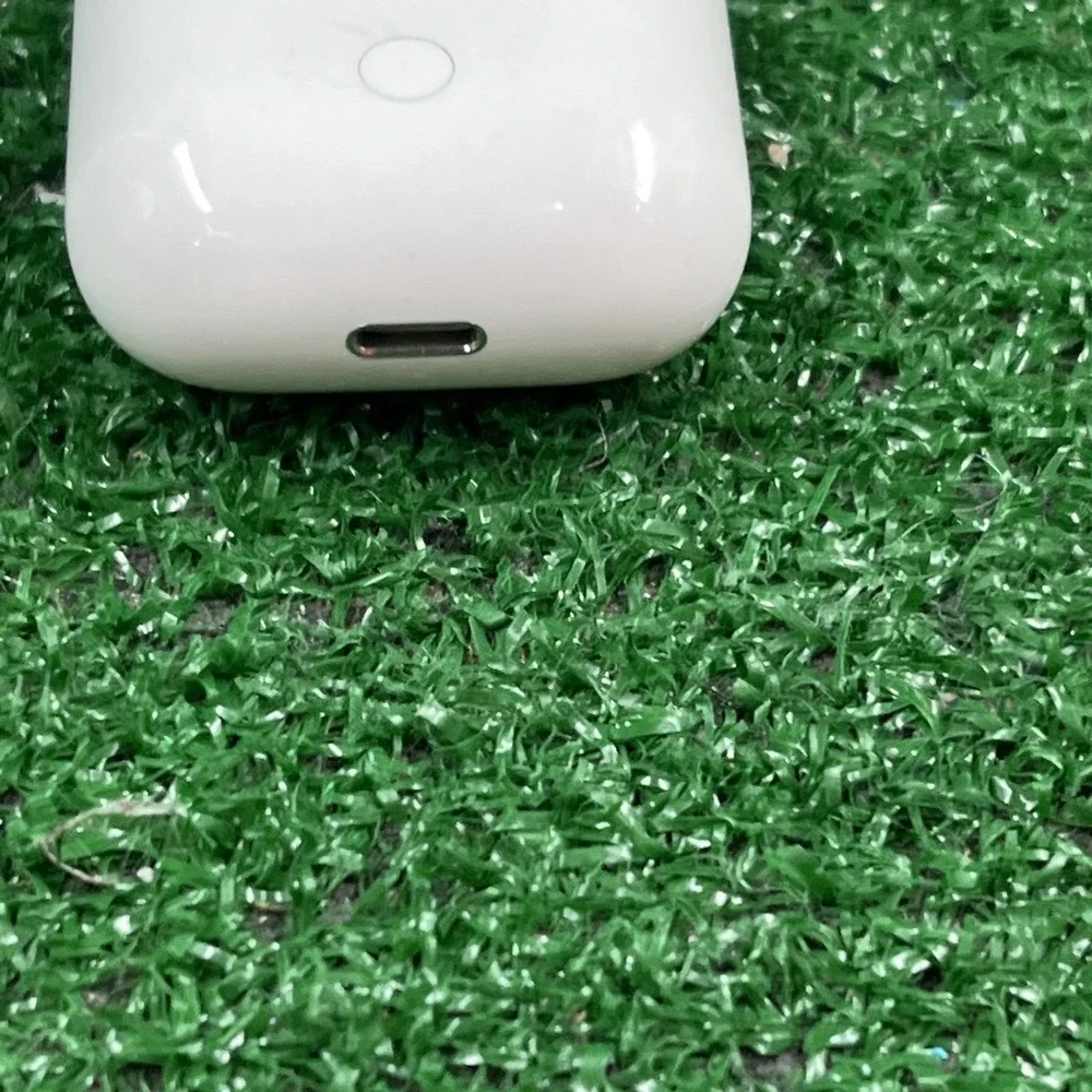 APPLE AirPods 2nd Generation RIGHT ONLY w/ Charging Case A1602 A2032